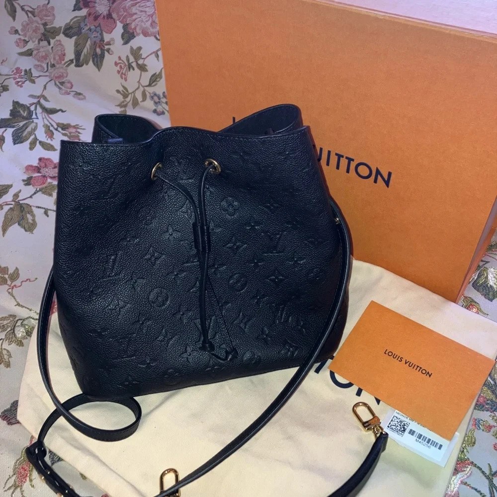 Louis Vuitton Neo Noe Empreinte HandBag - Picture 12 of 16